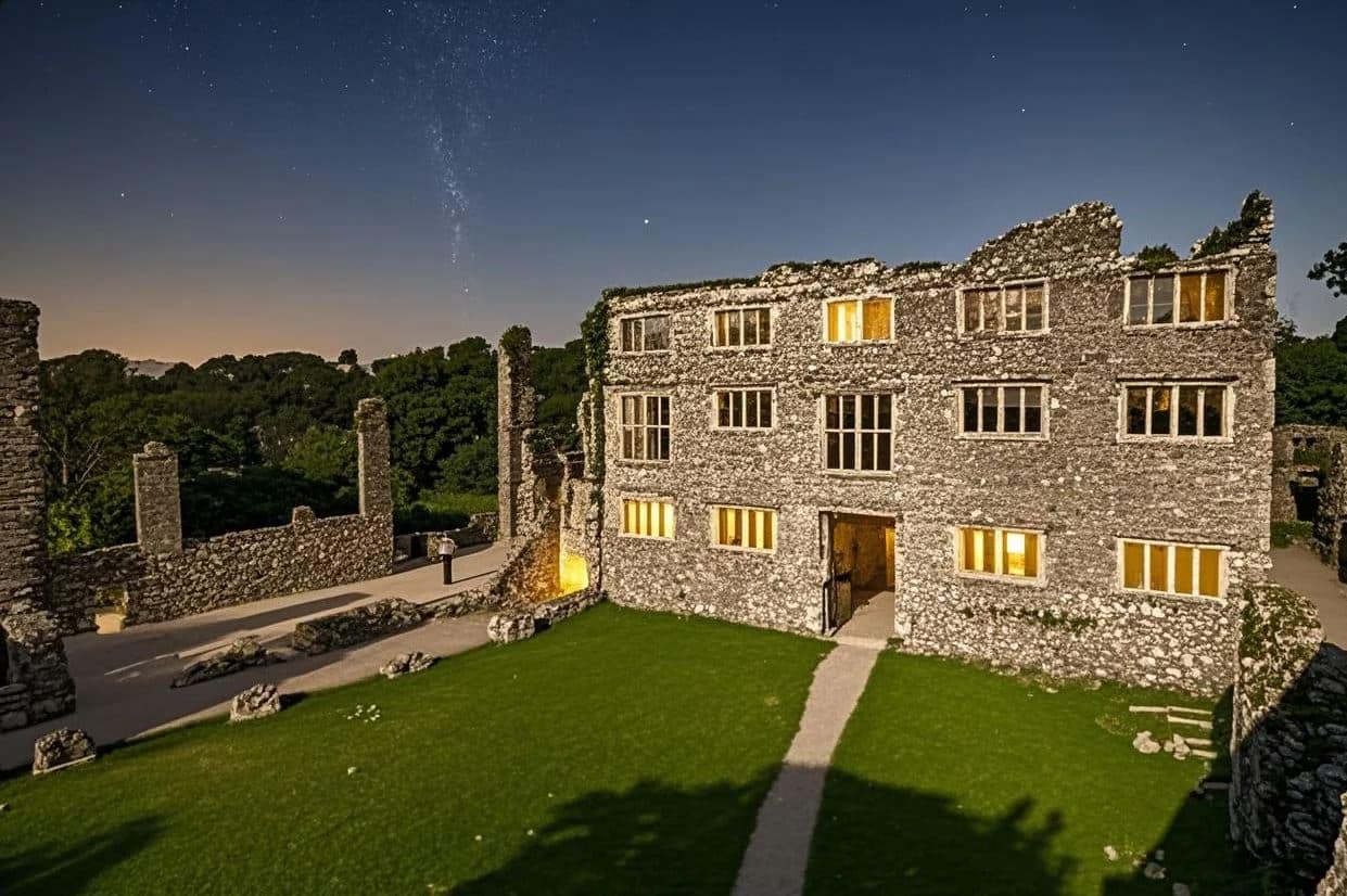 Berry-Pomeroy-Castle.jpg