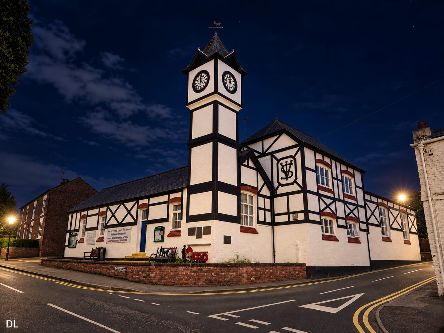 Vernon Institute in Saughall at night