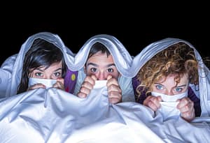 what happens on an overnight ghost hunt